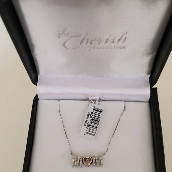 Women Necklace with 1/4ct Diamonds - Picture 8 of 13